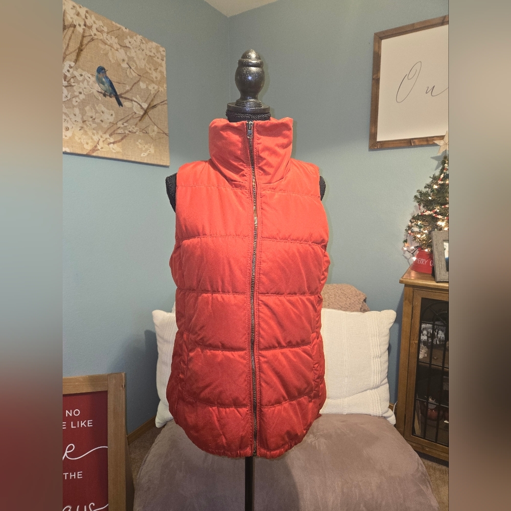 Women's Old Navy Red Puffer Vest